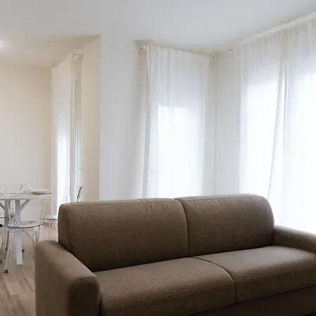 Comforthome Fiera Apartment *